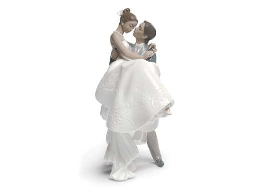 The Happiest Day Couple Figurine Type 357