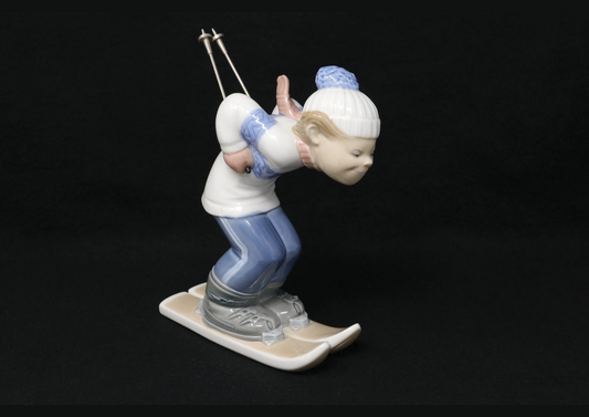 SKIER PUPPET